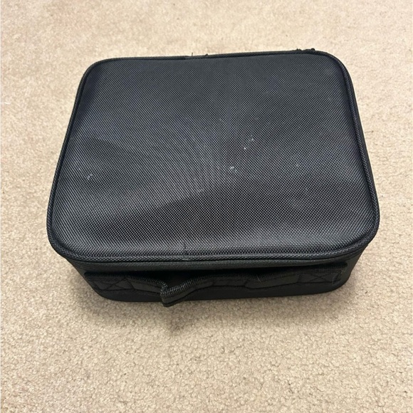 Hard makeup case - Picture 2 of 6
